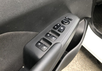 Подержанный автомобиль Hyundai Solaris Sedan 2017 года (13 фото)