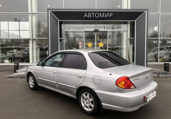 Подержанный автомобиль Kia Spectra Sedan 2007 года (7 фото)