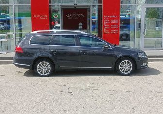 Подержанный автомобиль Volkswagen Passat Wagon 2011 года (4 фото)