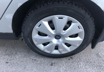 Подержанный автомобиль Ford Focus Hatchback 2012 года (14 фото)