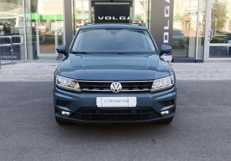 Подержанный автомобиль Volkswagen Tiguan 2019 года (2 фото)