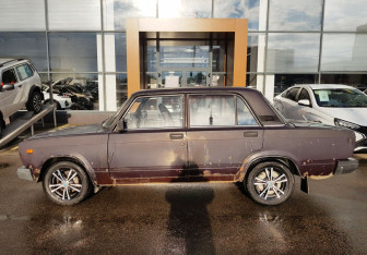 Подержанный автомобиль LADA (ВАЗ) 2107 2009 года (8 фото)