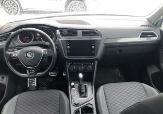 Подержанный автомобиль Volkswagen Tiguan 2018 года (10 фото)