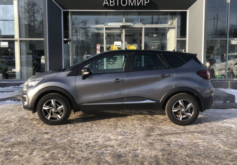 Подержанный автомобиль Renault Kaptur 2016 года (8 фото)