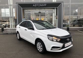 Подержанный автомобиль LADA (ВАЗ) Vesta Sedan 2017 года (3 фото)