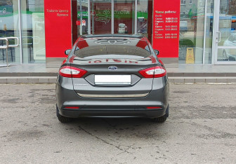 Подержанный автомобиль Ford Mondeo Sedan 2016 года (6 фото)