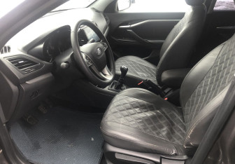 Подержанный автомобиль LADA (ВАЗ) Vesta Sedan 2019 года (9 фото)