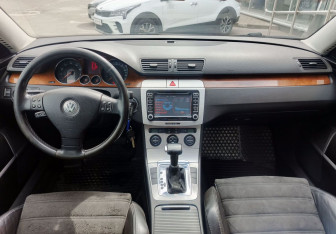 Подержанный автомобиль Volkswagen Passat Sedan 2006 года (14 фото)