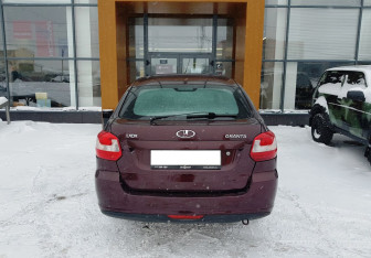 Подержанный автомобиль LADA (ВАЗ) Granta Liftback 2015 года (6 фото)