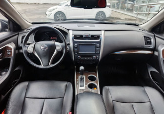 Подержанный автомобиль Nissan Teana 2014 года (15 фото)