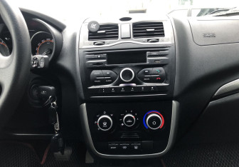 Подержанный автомобиль LADA (ВАЗ) Granta Hatchback 2019 года (14 фото)