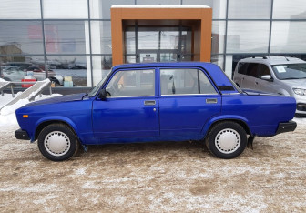 Подержанный автомобиль LADA (ВАЗ) 2107 2011 года (8 фото)