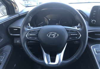 Подержанный автомобиль Hyundai Santa Fe 2021 года (12 фото)