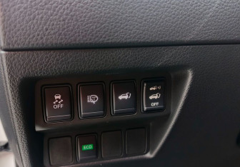 Подержанный автомобиль Nissan X-Trail 2017 года (18 фото)