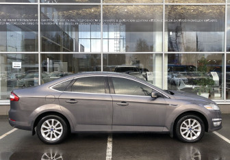Подержанный автомобиль Ford Mondeo Sedan 2011 года (4 фото)