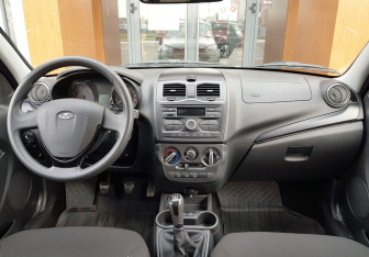 Подержанный автомобиль LADA (ВАЗ) Granta Sedan 2022 года (11 фото)