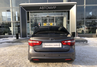 Подержанный автомобиль Kia Rio Sedan 2012 года (6 фото)