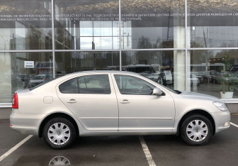 Подержанный автомобиль Skoda Octavia Liftback 2013 года (4 фото)