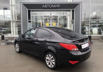 Подержанный автомобиль Hyundai Solaris Sedan 2014 года (7 фото)