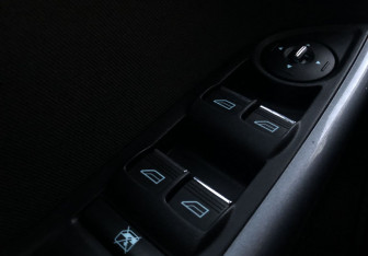 Подержанный автомобиль Ford Focus Hatchback 2014 года (13 фото)