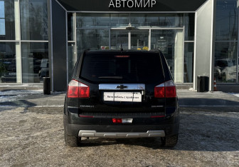 Подержанный автомобиль Chevrolet Orlando 2013 года (6 фото)