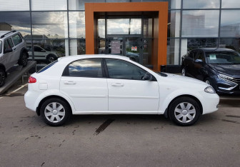 Подержанный автомобиль Chevrolet Lacetti Hatchback 2010 года (4 фото)