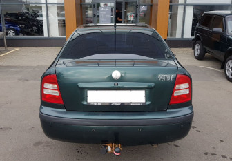 Подержанный автомобиль Skoda Octavia Liftback 2008 года (6 фото)