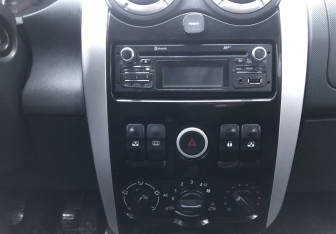 Подержанный автомобиль LADA (ВАЗ) Largus Wagon 2012 года (13 фото)