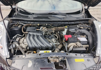 Подержанный автомобиль Nissan Juke 2013 года (11 фото)