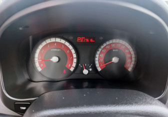 Подержанный автомобиль Kia Rio Hatchback 2011 года (13 фото)