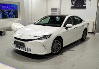 Новый Toyota Camry Sedan 2025 (2 фото)