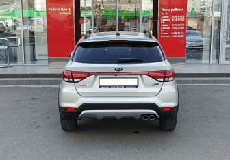 Подержанный автомобиль Kia Rio Hatchback 2019 года (6 фото)