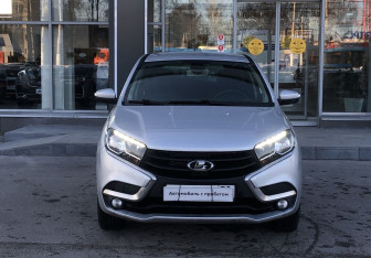 Подержанный автомобиль LADA (ВАЗ) XRAY 2016 года (2 фото)