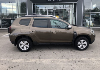 Подержанный автомобиль Renault Duster 2021 года (4 фото)