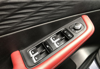 Подержанный автомобиль Geely Coolray 2024 года (13 фото)