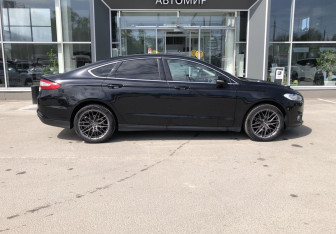 Подержанный автомобиль Ford Mondeo Sedan 2015 года (4 фото)