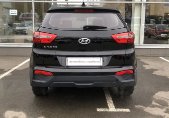 Подержанный автомобиль Hyundai Creta 2017 года (6 фото)