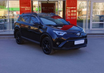 Подержанный автомобиль Toyota RAV4 2019 года (3 фото)