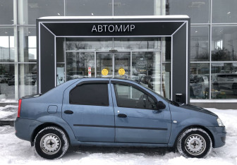 Подержанный автомобиль Renault Logan Sedan 2011 года (4 фото)