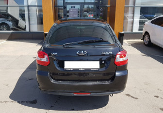 Подержанный автомобиль LADA (ВАЗ) Granta Liftback 2018 года (6 фото)
