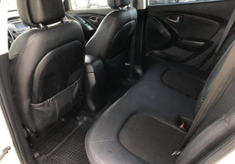 Подержанный автомобиль Hyundai ix35 2014 года (10 фото)