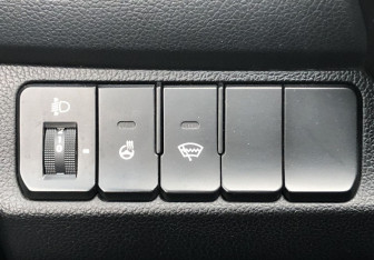 Подержанный автомобиль Kia Rio Sedan 2015 года (16 фото)