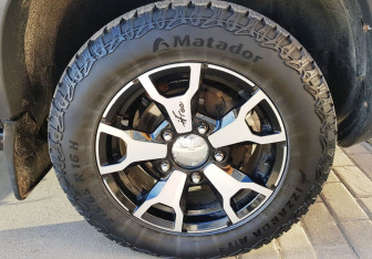 Подержанный автомобиль Chevrolet Niva 2011 года (12 фото)