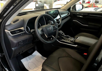 Новый Toyota Highlander 2024 (5 фото)