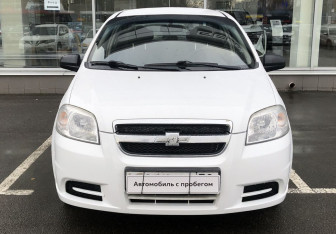 Подержанный автомобиль Chevrolet Aveo Sedan 2011 года (2 фото)