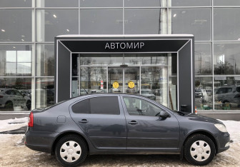 Подержанный автомобиль Skoda Octavia Liftback 2012 года (4 фото)