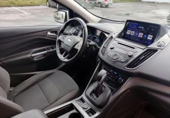 Подержанный автомобиль Ford Kuga 2017 года (14 фото)