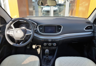 Подержанный автомобиль LADA (ВАЗ) Vesta Sedan 2023 года (11 фото)