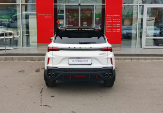 Подержанный автомобиль Geely Coolray 2024 года (6 фото)