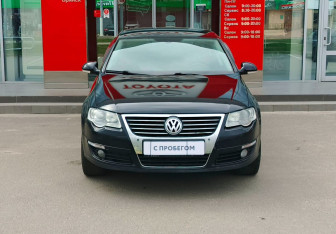 Подержанный автомобиль Volkswagen Passat Sedan 2006 года (2 фото)